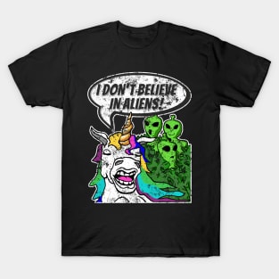 Funny Cute Unicorn Don't Believe In Green Aliens - Grunge look T-Shirt